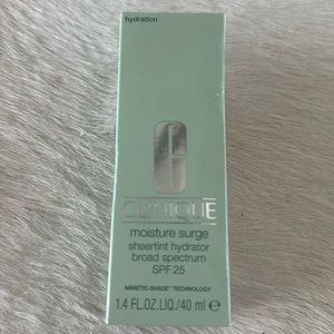 Clinique Moisture Surge Tint